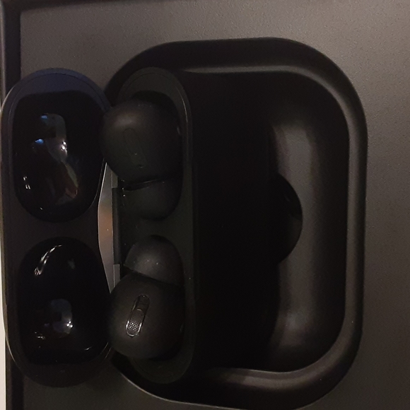 Brand New Wireless Earbuds - Picture 3 of 6